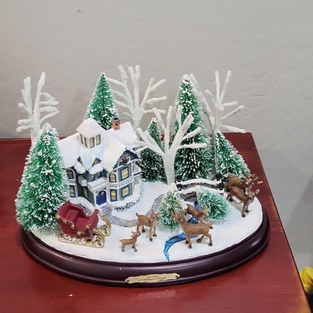 Thomas Kinkade Illuminated Musical Table Topper A Winters Night 1990's